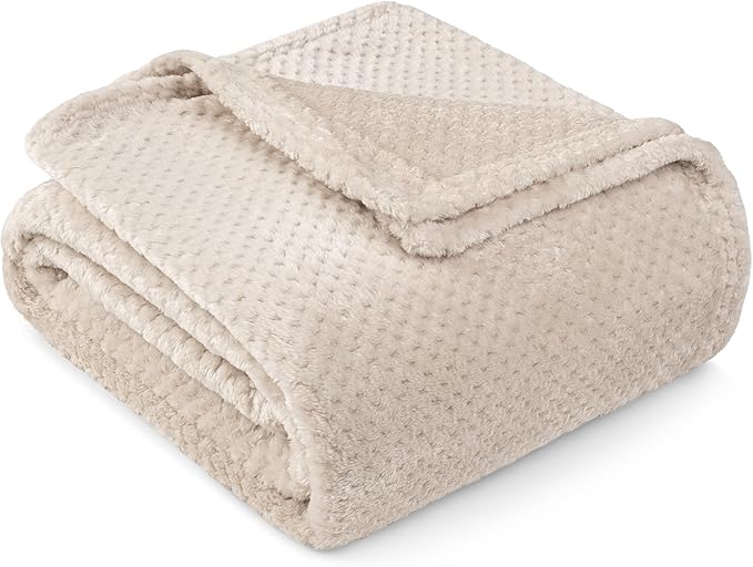 PAVILIA Beige Cream Throw Blanket for Couch, Twin Bed, Soft Fleece Throws for Sofa Chair, Fuzzy Waffle Textured Blanket, Cozy Warm Lightweight All Season Blanket Throw, 60x80