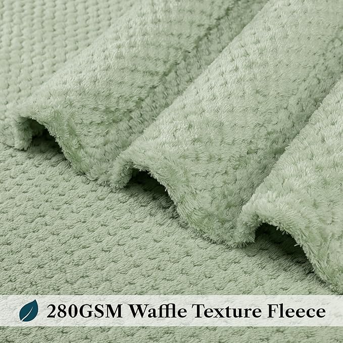PAVILIA Sage Green Throw Blanket for Couch Bed, Soft Fleece Throws for Sofa Chair, Fuzzy Waffle Textured Blanket, Cozy Warm Lightweight All Season Blanket Throw, 50x60