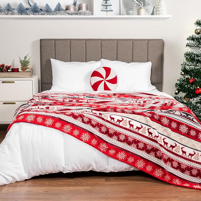 Pavilia Holiday Reindeer Snowflakes Fleece Throw Blanket | Soft, Plush, Warm Winter Cabin Throw, 50x60, Red