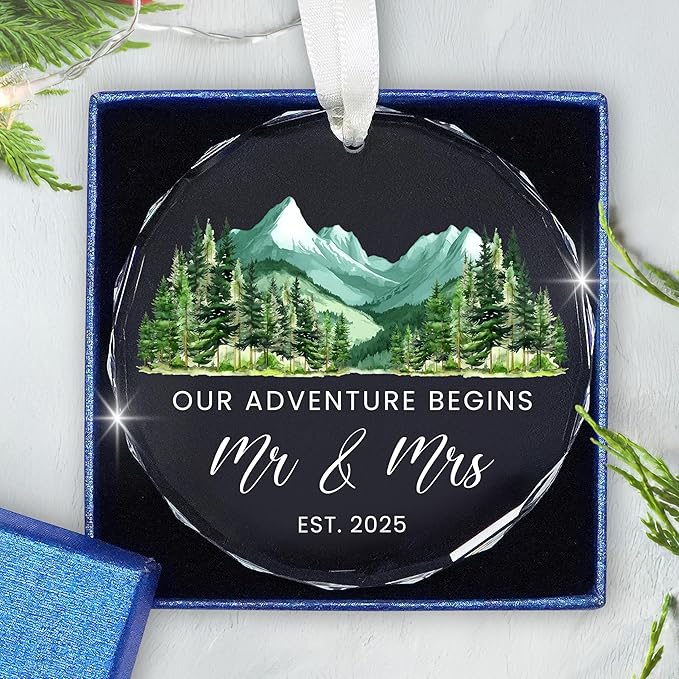 Christmas Anniversary Wedding Gifts for Couples - Mr & Mrs Glass Christmas Ornaments 2025 for Tree Decorations - Anniversary Couples Gifts for Him and Her Men Women, Husband Wife Gift Ideas