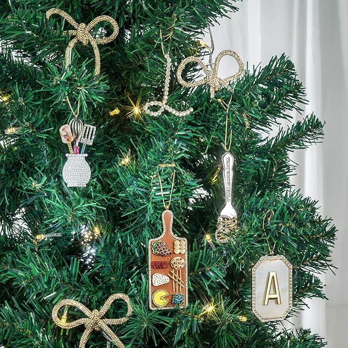 2025 Christmas Initial Ornaments，Letter M Ornaments for Christmas Tree， Hanging Ornament for Mother Best Friends Sister Wife