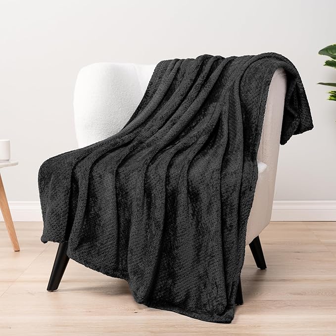 PAVILIA Black Throw Blanket for Couch Bed, Soft Fleece Throws for Sofa Chair, Fuzzy Waffle Textured Blanket, Cozy Warm Lightweight All Season Blanket Throw, 50x60