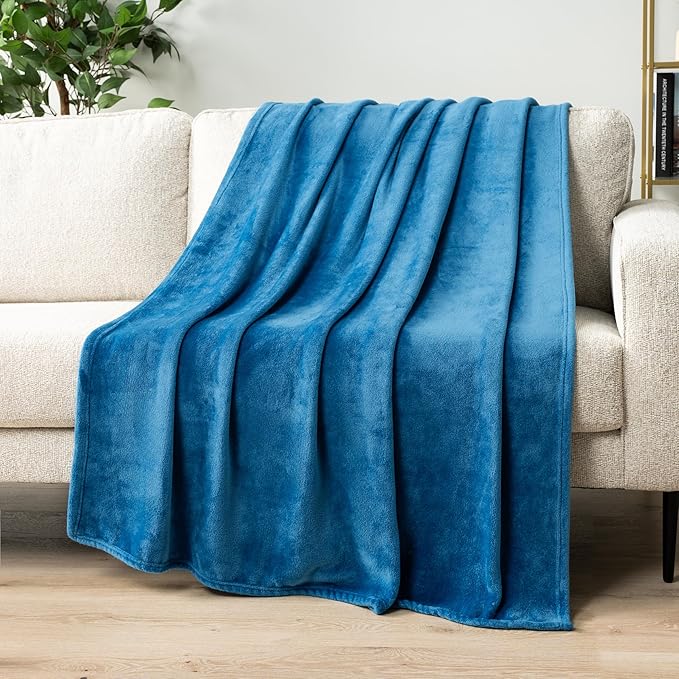 PAVILIA Turquoise Fleece Throw Blanket for Couch, Teal Blue Soft Fuzzy Flannel Throw for Sofa, Luxury Plush Microfiber Bed Blanket, Cozy Home Decorative Velvet Gift Blanket, 50x60