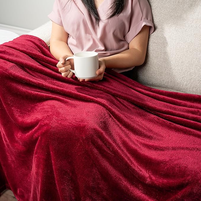 PAVILIA Wine Burgundy Throw Blanket for Couch Twin Size, Dark Red Maroon Super Soft Fuzzy Flannel Throw for Sofa, Luxury Plush Microfiber Blanket Twin Bed, Home Decorative Velvet Gift Blanket, 60x80
