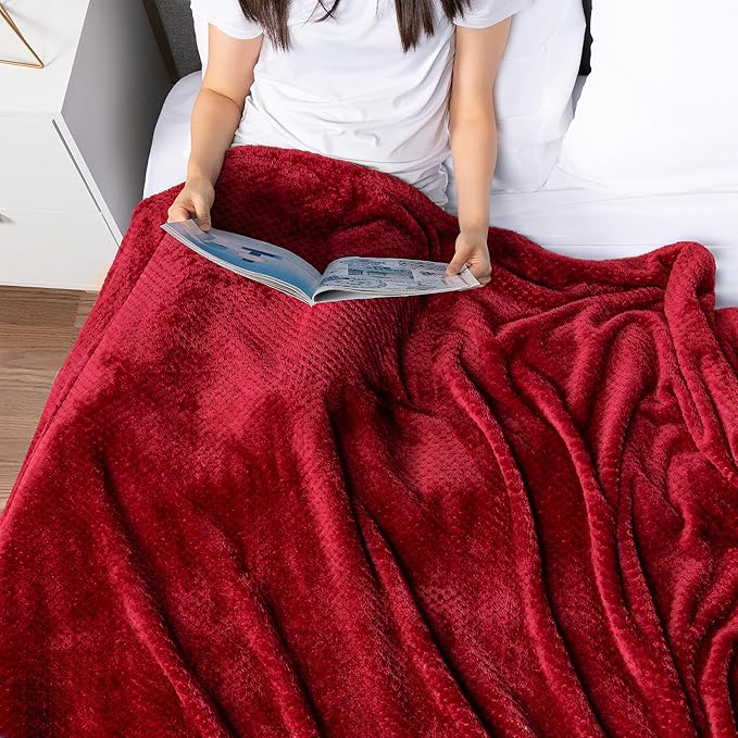 PAVILIA Maroon Red Throw Blanket for Couch, Twin Bed, Soft Fleece Throws for Sofa Chair, Fuzzy Waffle Textured Blanket, Cozy Warm Lightweight All Season Blanket Throw, 60x80